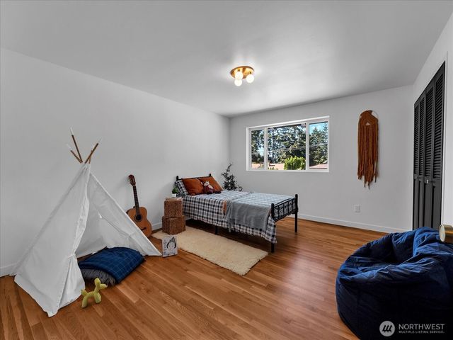 9616 242nd Place SW, Edmonds, WA 98020
