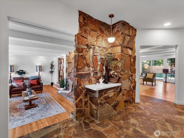 9616 242nd Place SW, Edmonds, WA 98020