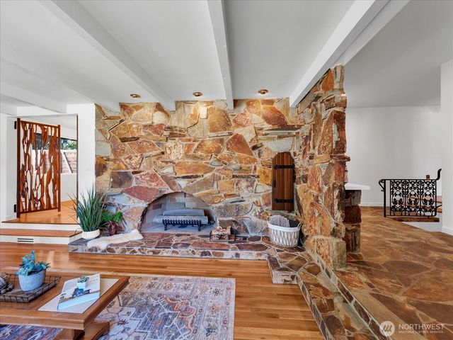9616 242nd Place SW, Edmonds, WA 98020