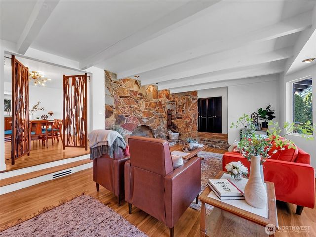 9616 242nd Place SW, Edmonds, WA 98020