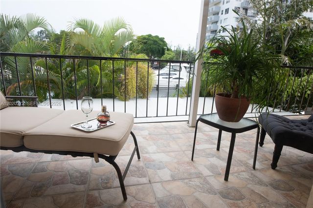 3756 NE 167th St, North Miami Beach, FL 33160