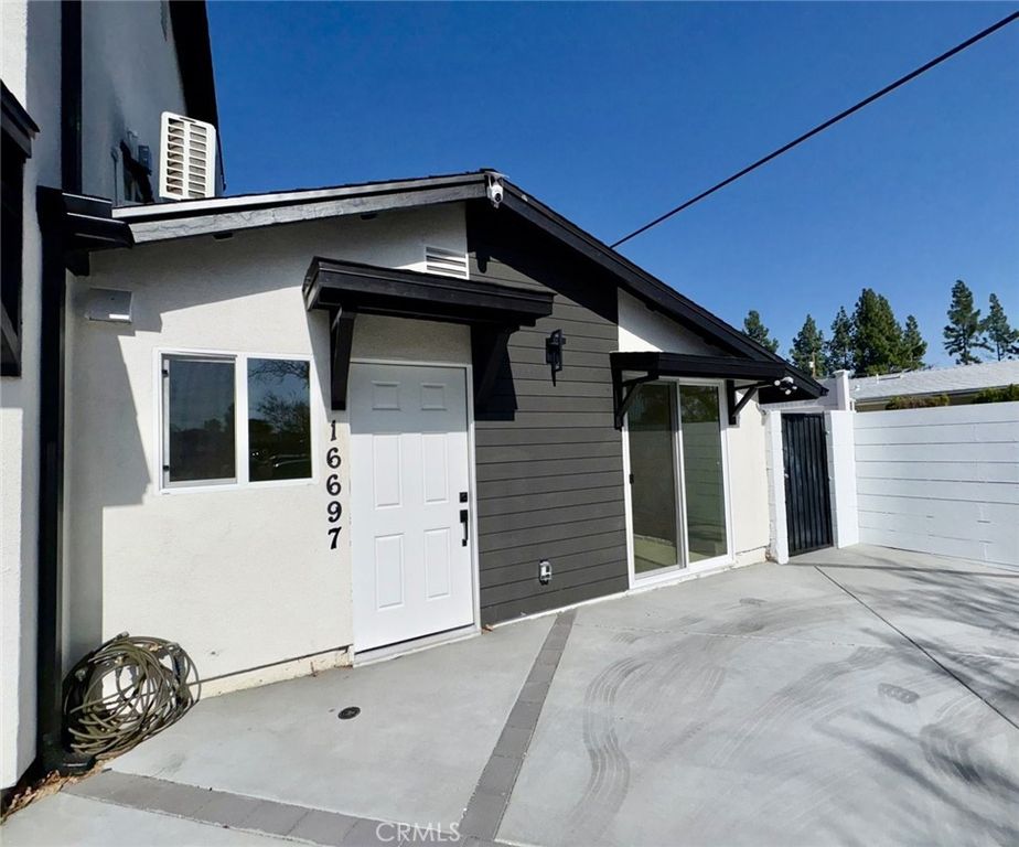 16697 Mckeever Street, Granada Hills, CA 91344