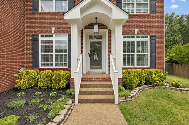 402 Freesia Ct, Franklin, TN 37064