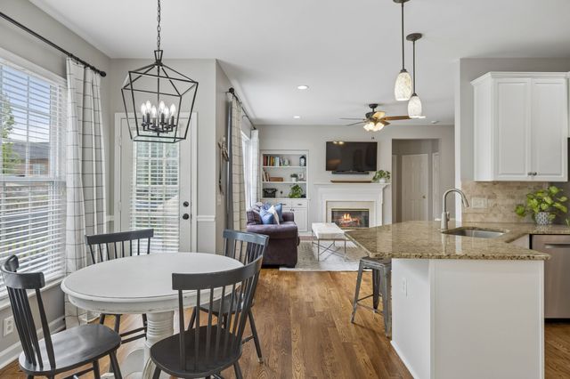 402 Freesia Ct, Franklin, TN 37064