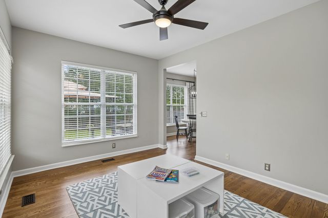 402 Freesia Ct, Franklin, TN 37064