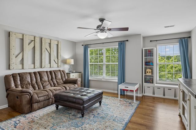 402 Freesia Ct, Franklin, TN 37064