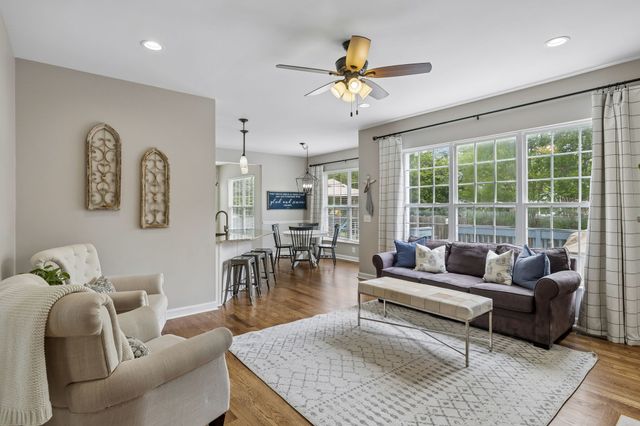 402 Freesia Ct, Franklin, TN 37064