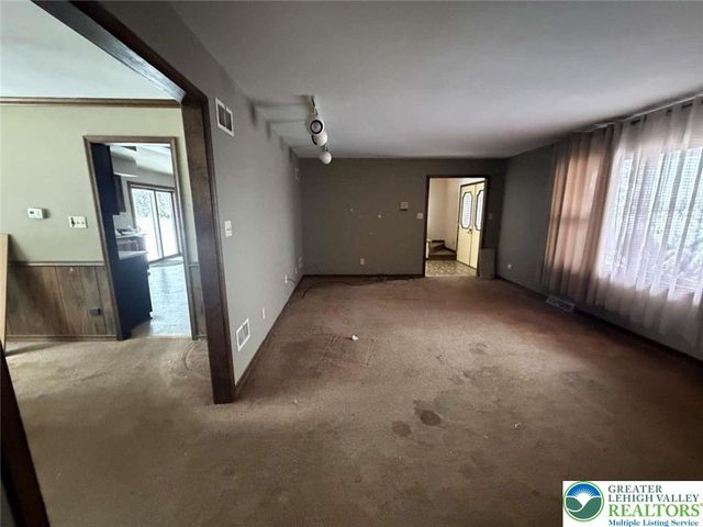 6204 Grouse Drive, East Allen Twp, PA 18017