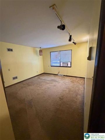 6204 Grouse Drive, East Allen Twp, PA 18017