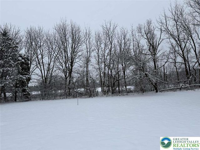 6204 Grouse Drive, East Allen Twp, PA 18017