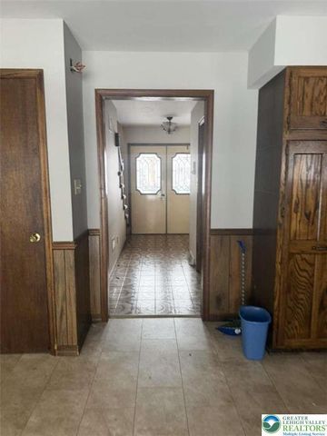 6204 Grouse Drive, East Allen Twp, PA 18017