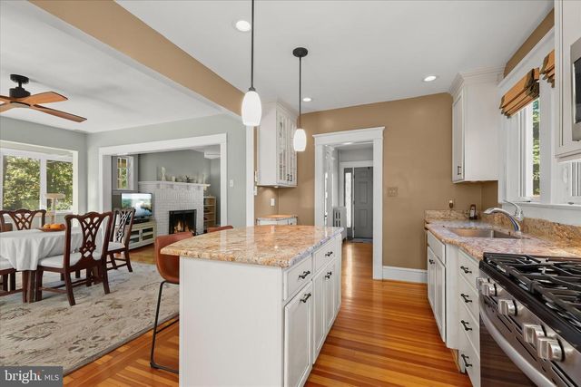 101 LOCUST DR, Catonsville, MD 21228