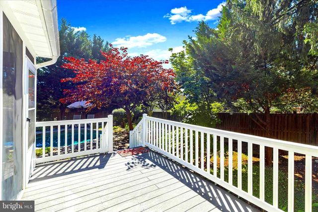 101 LOCUST DR, Catonsville, MD 21228