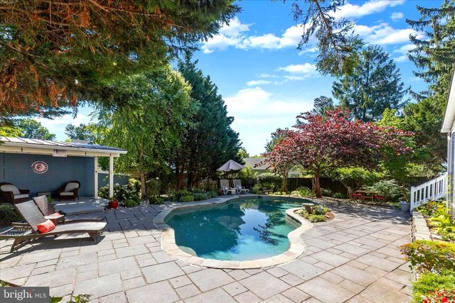 101 LOCUST DR, Catonsville, MD 21228