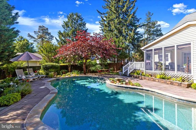 101 LOCUST DR, Catonsville, MD 21228