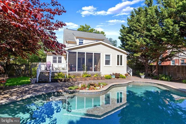 101 LOCUST DR, Catonsville, MD 21228