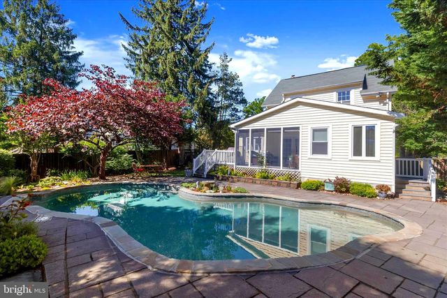 101 LOCUST DR, Catonsville, MD 21228