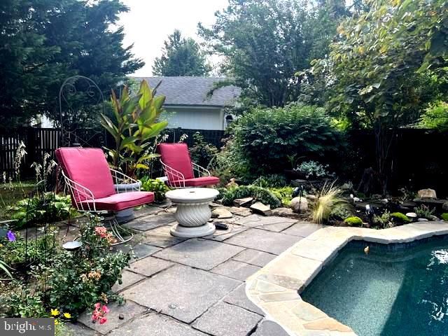 101 LOCUST DR, Catonsville, MD 21228