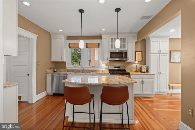 101 LOCUST DR, Catonsville, MD 21228
