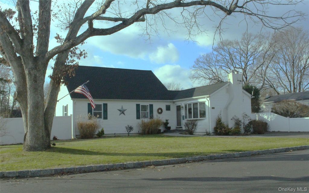 1346 Pine Drive, Bay Shore, NY 11706
