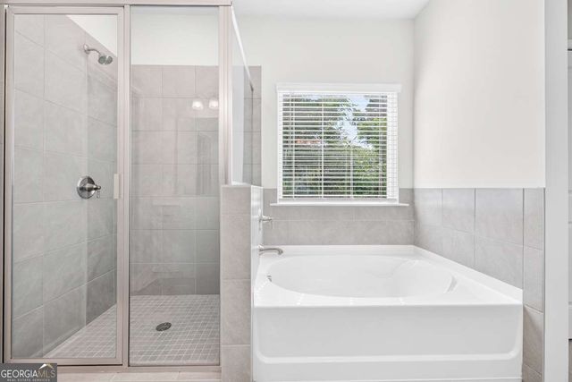 5270 Woodline View Circle, Auburn, GA 30011