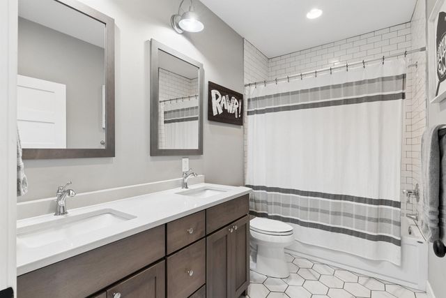 7343 Wagner Road, Cedar Falls, IA 50613