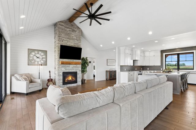 7343 Wagner Road, Cedar Falls, IA 50613