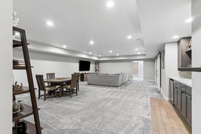 7343 Wagner Road, Cedar Falls, IA 50613