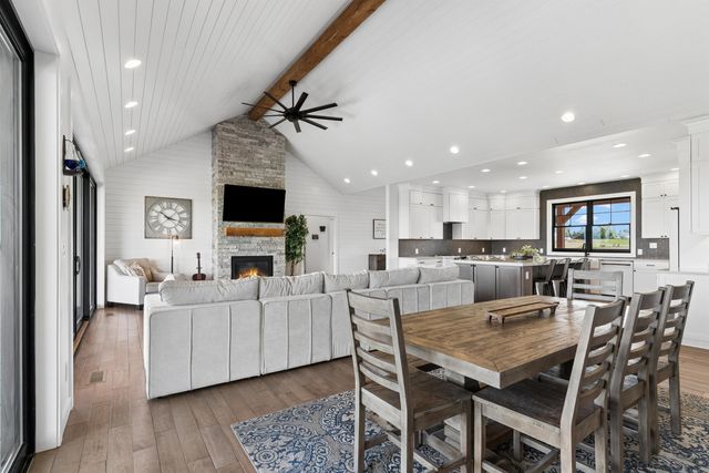 7343 Wagner Road, Cedar Falls, IA 50613