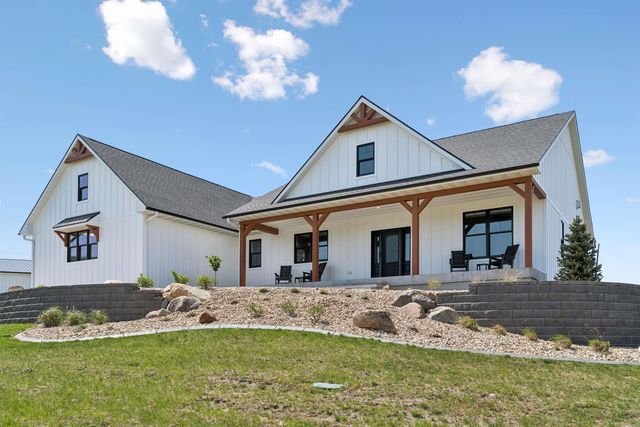 7343 Wagner Road, Cedar Falls, IA 50613