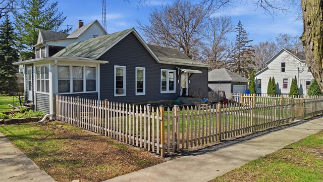 403 S 8th Street, Dekalb, IL 60115