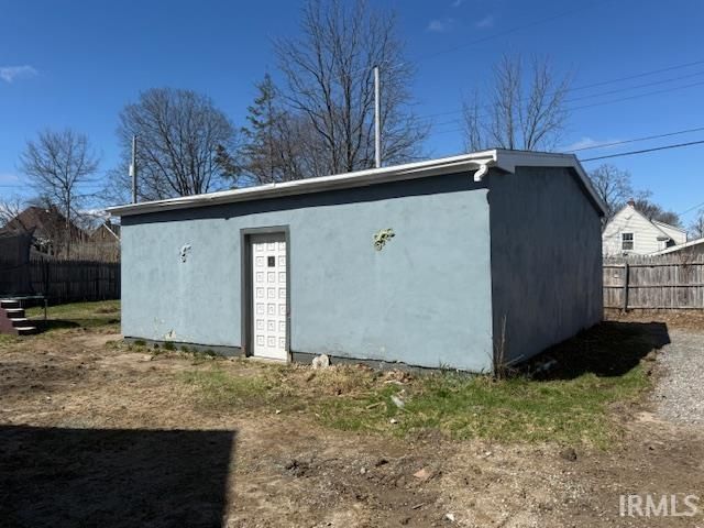 713 E Fairview Avenue, South Bend, IN 46614