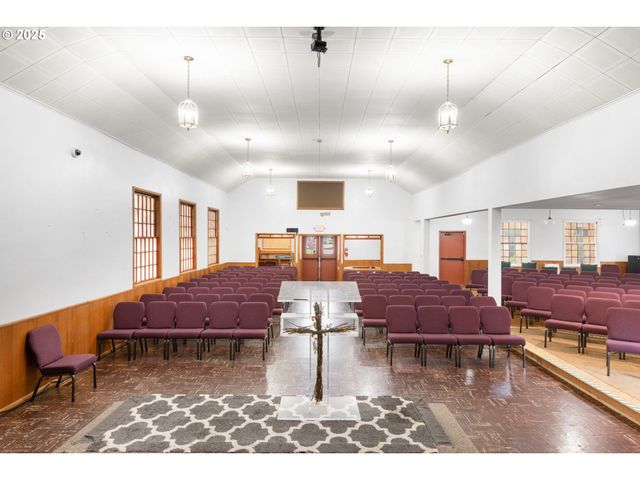 13047 Se RAMONA St, Portland, OR 97236