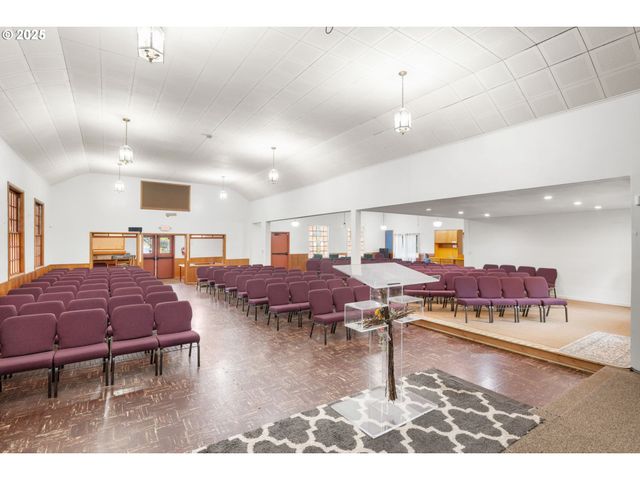 13047 Se RAMONA St, Portland, OR 97236