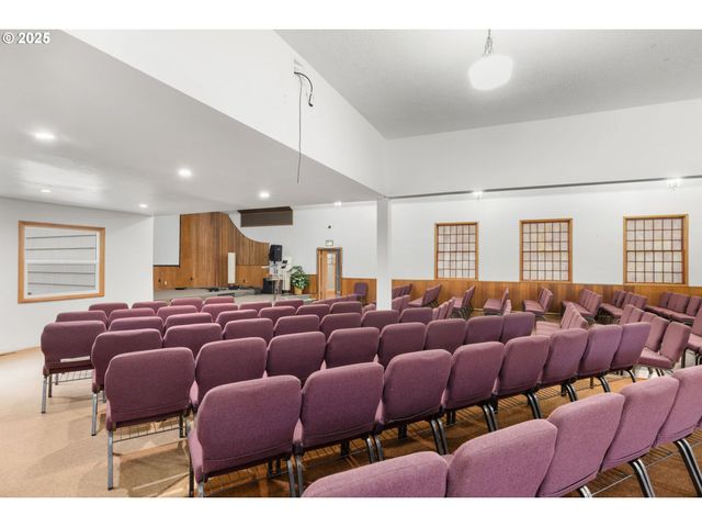 13047 Se RAMONA St, Portland, OR 97236