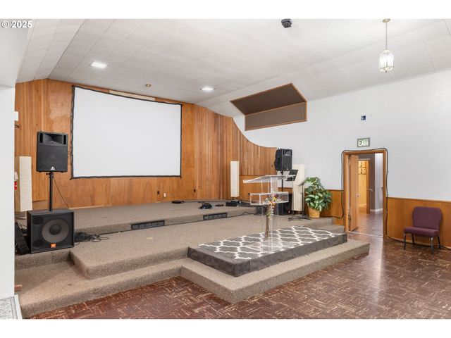 13047 Se RAMONA St, Portland, OR 97236