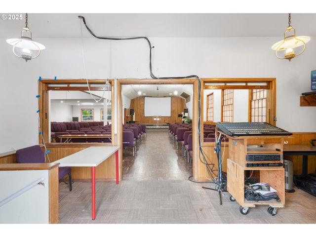 13047 Se RAMONA St, Portland, OR 97236