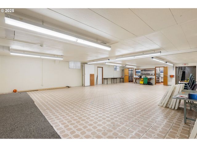 13047 Se RAMONA St, Portland, OR 97236