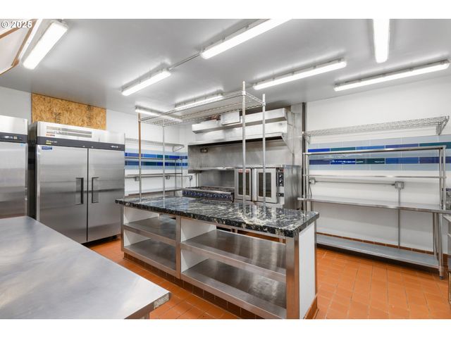 13047 Se RAMONA St, Portland, OR 97236