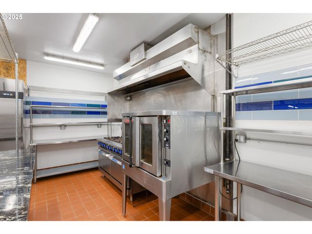 13047 Se RAMONA St, Portland, OR 97236