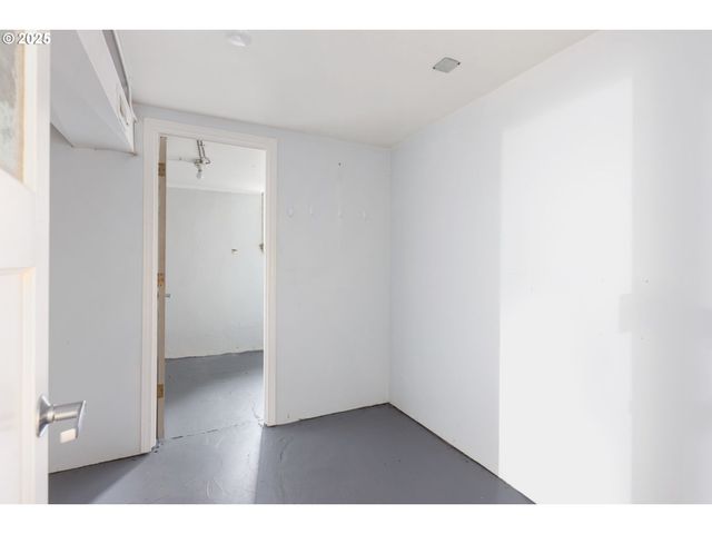 13047 Se RAMONA St, Portland, OR 97236