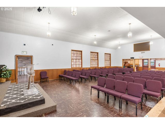 13047 Se RAMONA St, Portland, OR 97236