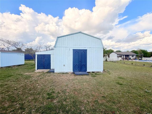 2508 Spring Valley Lane, Yukon, OK 73099