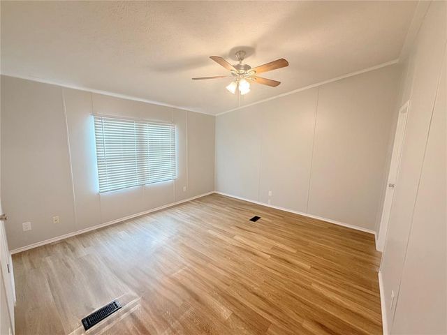 2508 Spring Valley Lane, Yukon, OK 73099