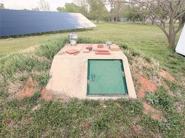2508 Spring Valley Lane, Yukon, OK 73099