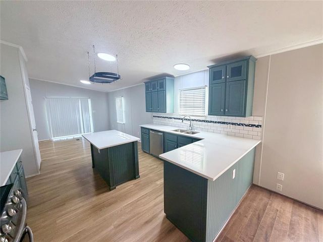 2508 Spring Valley Lane, Yukon, OK 73099