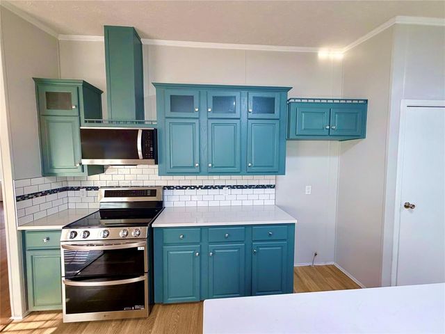 2508 Spring Valley Lane, Yukon, OK 73099