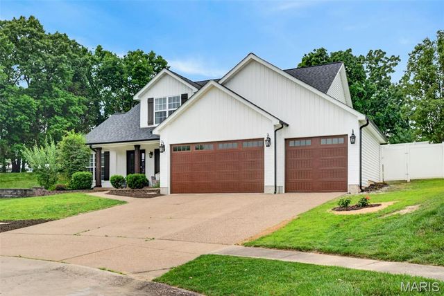 2008 Archway Drive, Wentzville, MO 63385