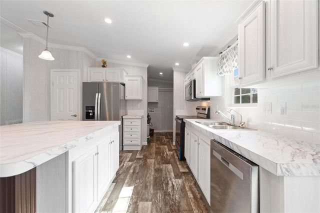 2337 E MAIN STREET, Lakeland, FL 33801