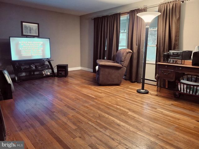 4262 UPPER RD, Shamokin, PA 17872